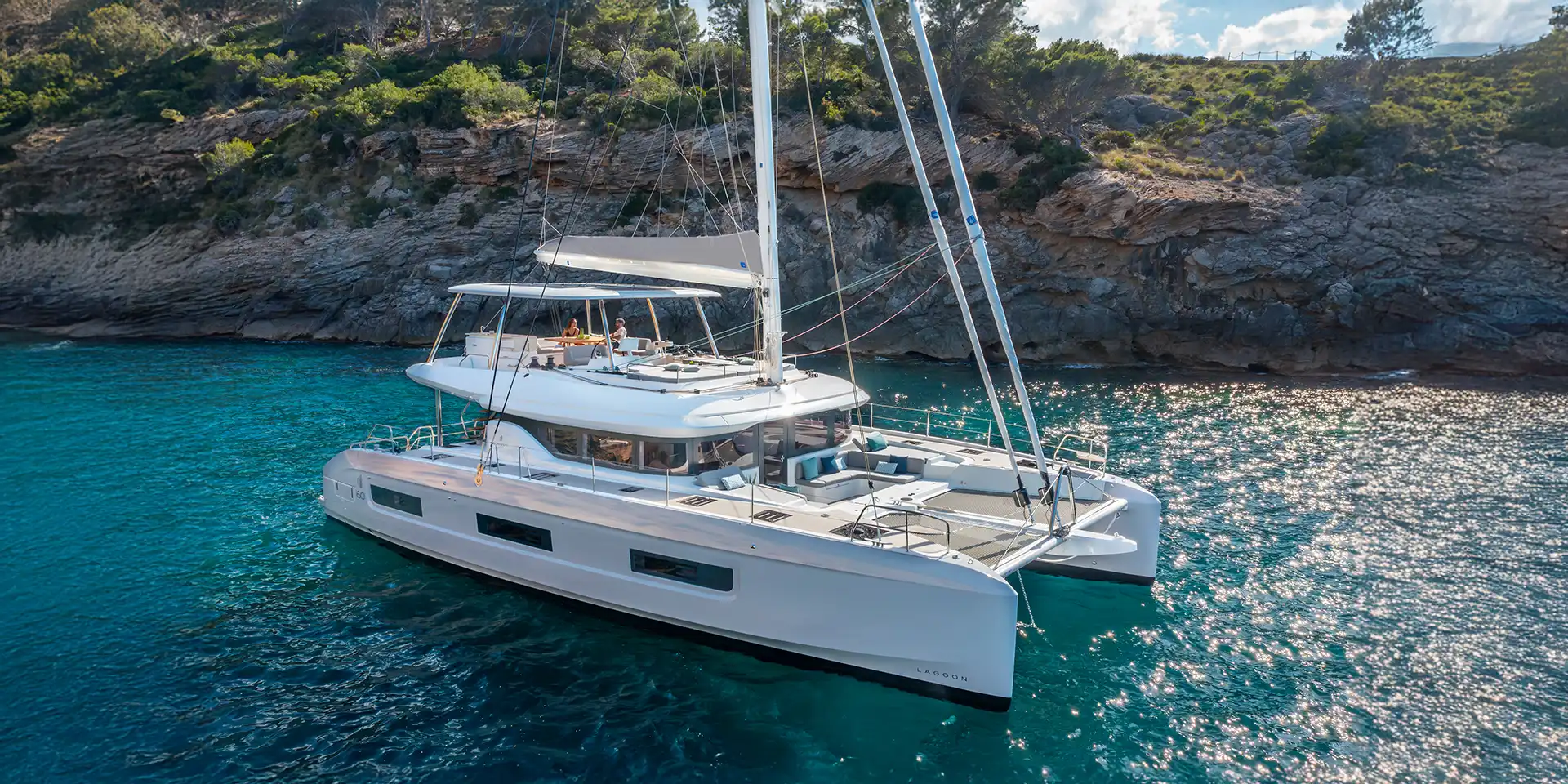 Lagoon 60 photo